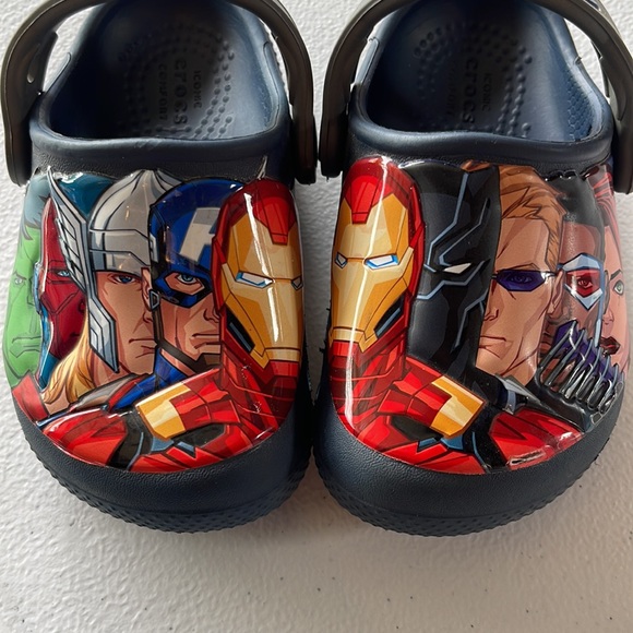Avengers Crocs - Picture 5 of 5